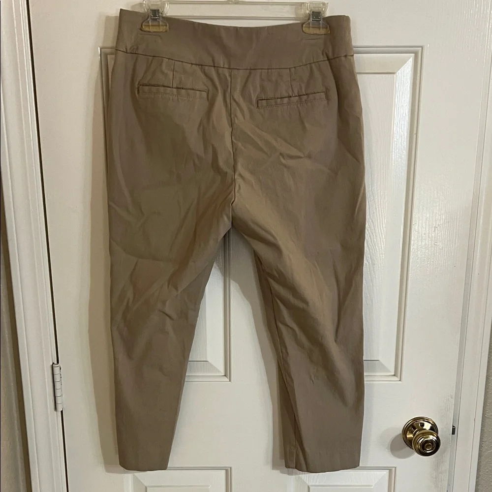 Women’s’ Khaki Capri Pants - Picture 2 of 5